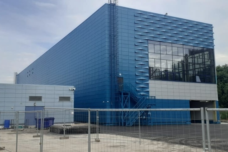    Готовность спорткомплекса - 88%, сообщает региональное министерство строительства.