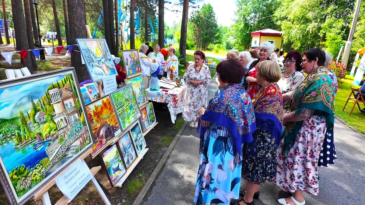    В Сургуте ТОСы, ремесленники и волонтёры сделали добро своими руками