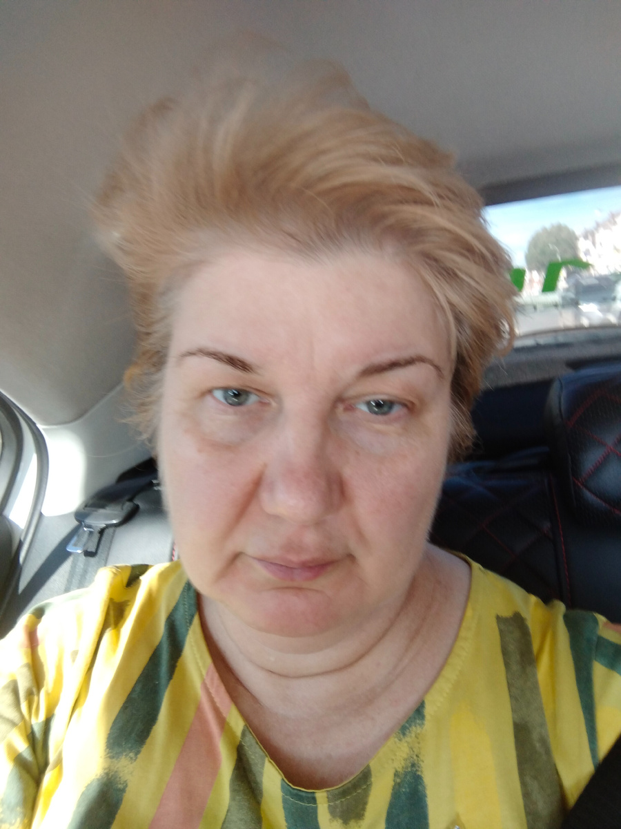 Правда, та женщина-комментатор съязвила, что, очевидно, в подбородках (трёх) и заключена моя красота, а я и не стала спорить. Зачем, если это правда?!😁