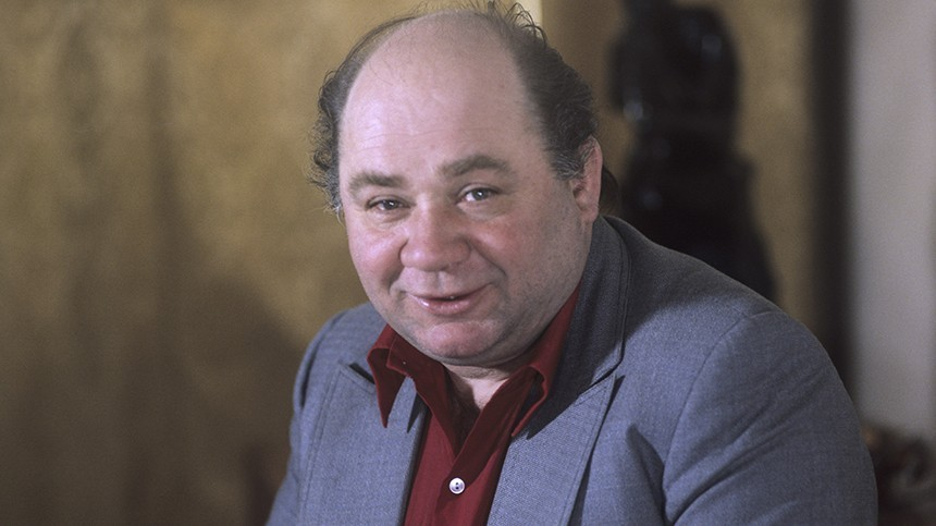 Евгений Павлович Леонов (2 сентября 1926, Москва — 29 января 1994, там же) — советский и российский актёр театра и кино, мастер озвучивания; народный артист СССР