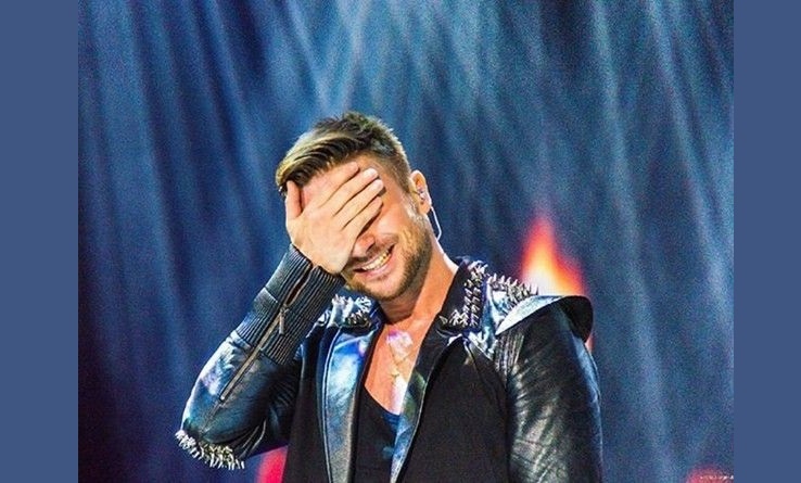 Забыл слова на сцене