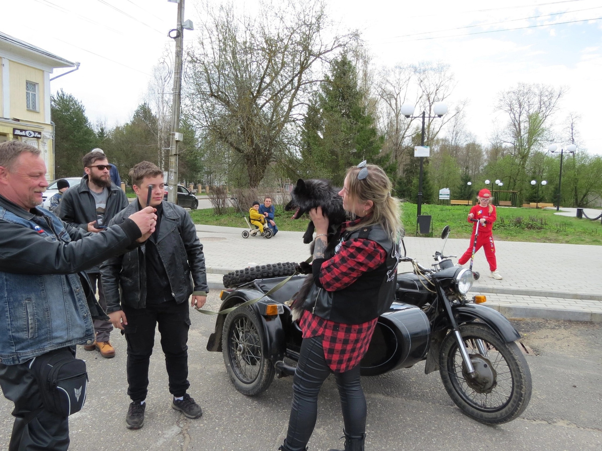 В мае Фокси принял участие в празднике по случаю открытия мотосезона в Тотьме. 