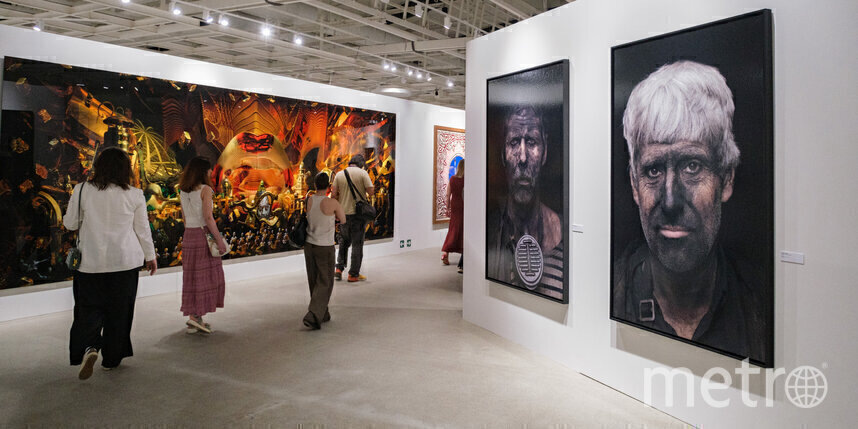    Работы Глеба Косорукова из серии "Герои труда"Алена Бобрович