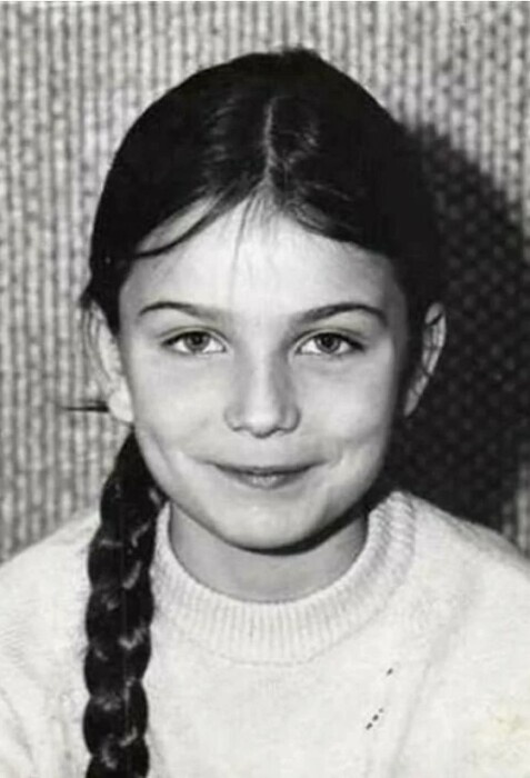 Паулина Поризкова раннее детство провела без родителей.