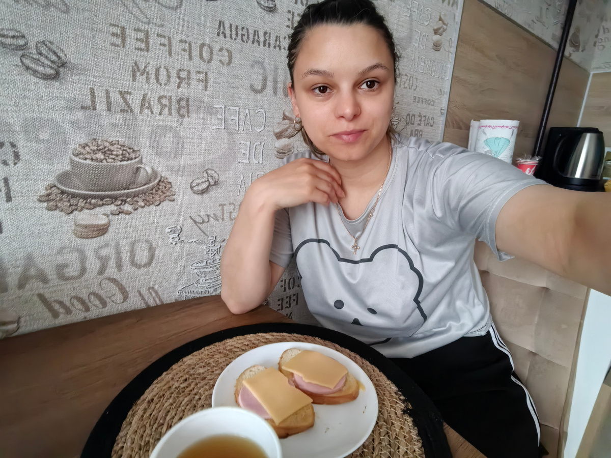 Завтракаем бутерами. Такие отпускные бутерброды))