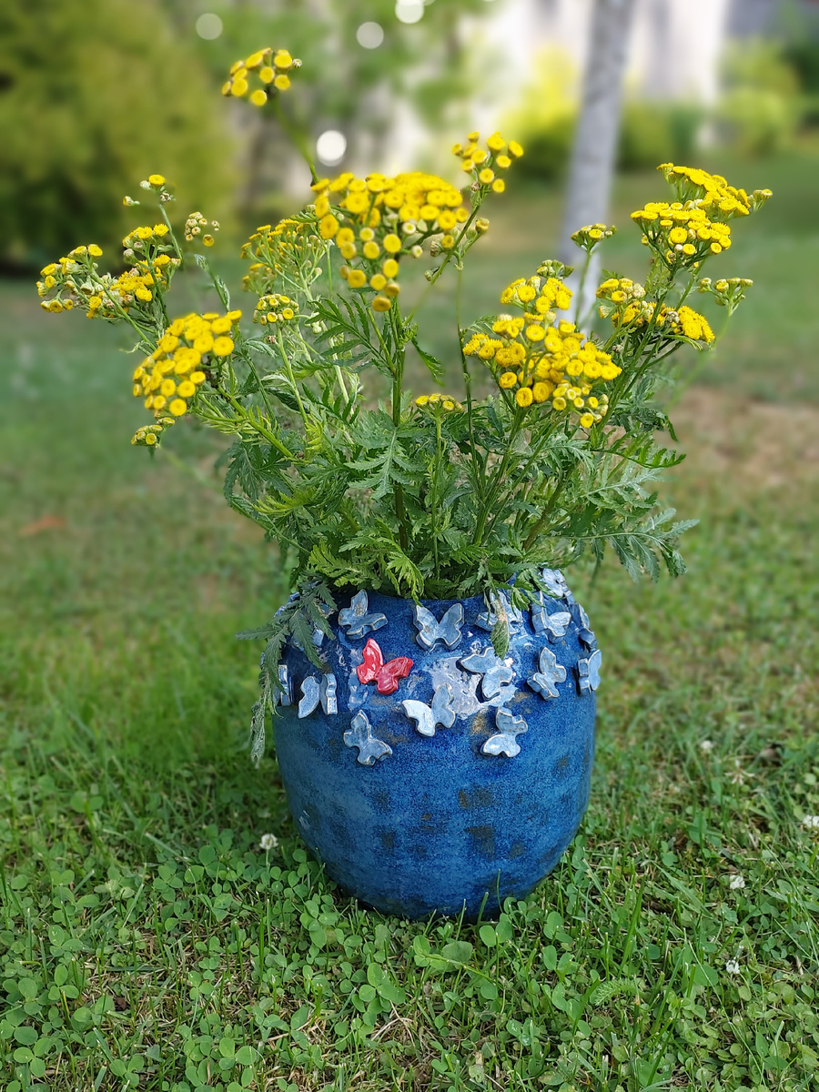 Большая ваза с бабочками. Авторская керамика ручной работы