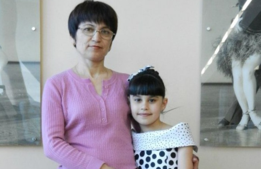 Диана Анкудинова с приемной матерью. Фото: НТВ