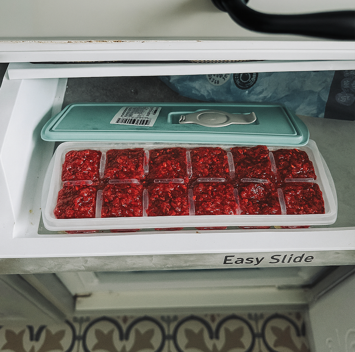 Малина в замороженных кубиках