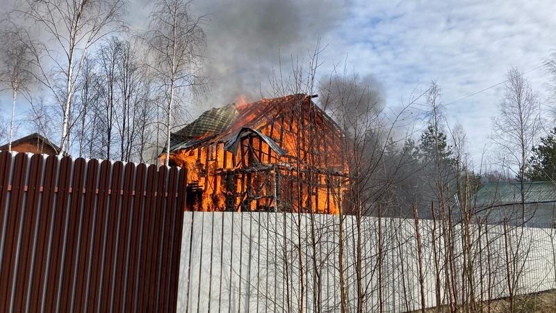 Многие ли задумываются о том, что большинство СНТ не соблюдает нормы противопожарной и иной безопасности, создают риск как для жизни членов СНТ, так и для соседей. 