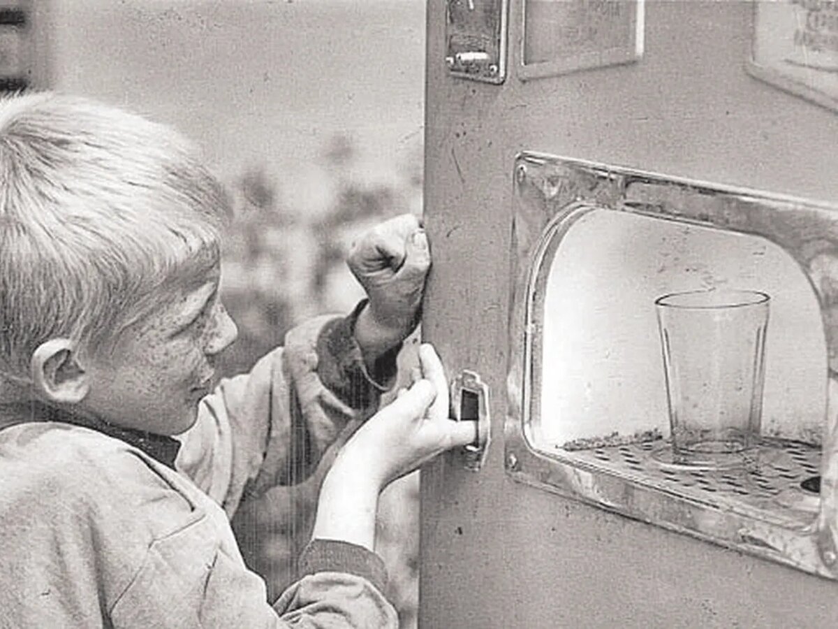 Мы знали вкус “Буратино” и риск микробов — и пили всё равно