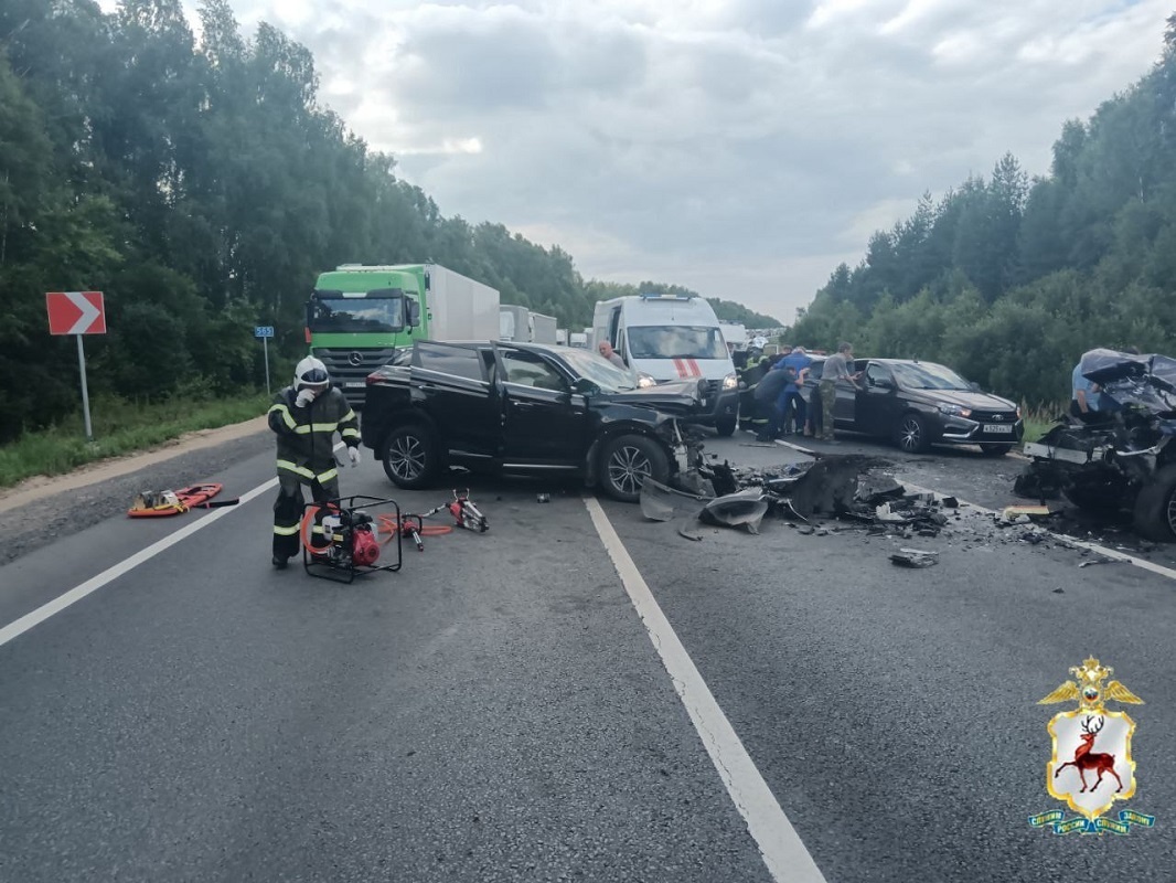    Один из автомобилей выехал на полосу встречного движения