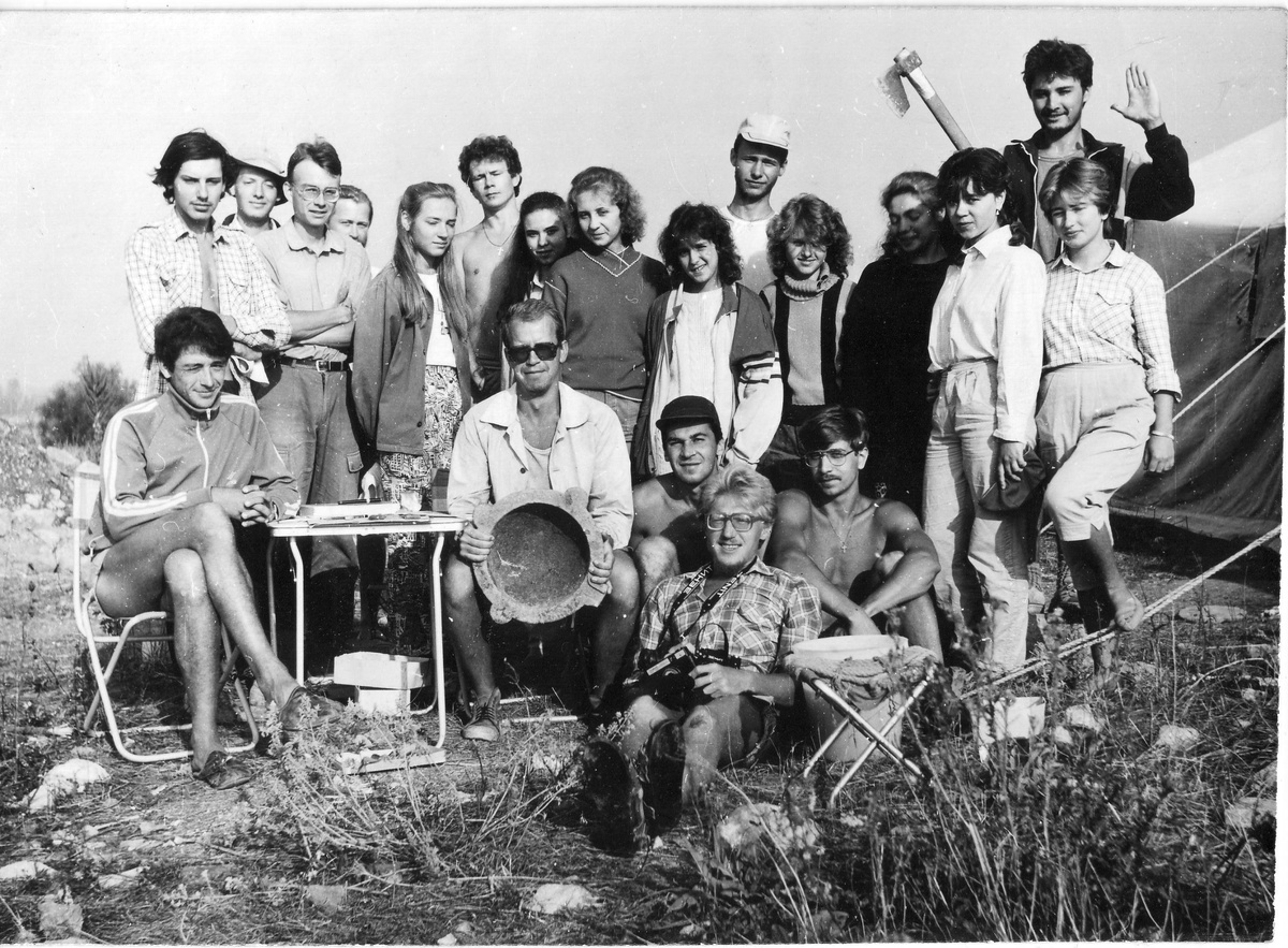 Экспедиция 1990 г. В центре, в солнечных очках Сергей Михайлович Крыкин