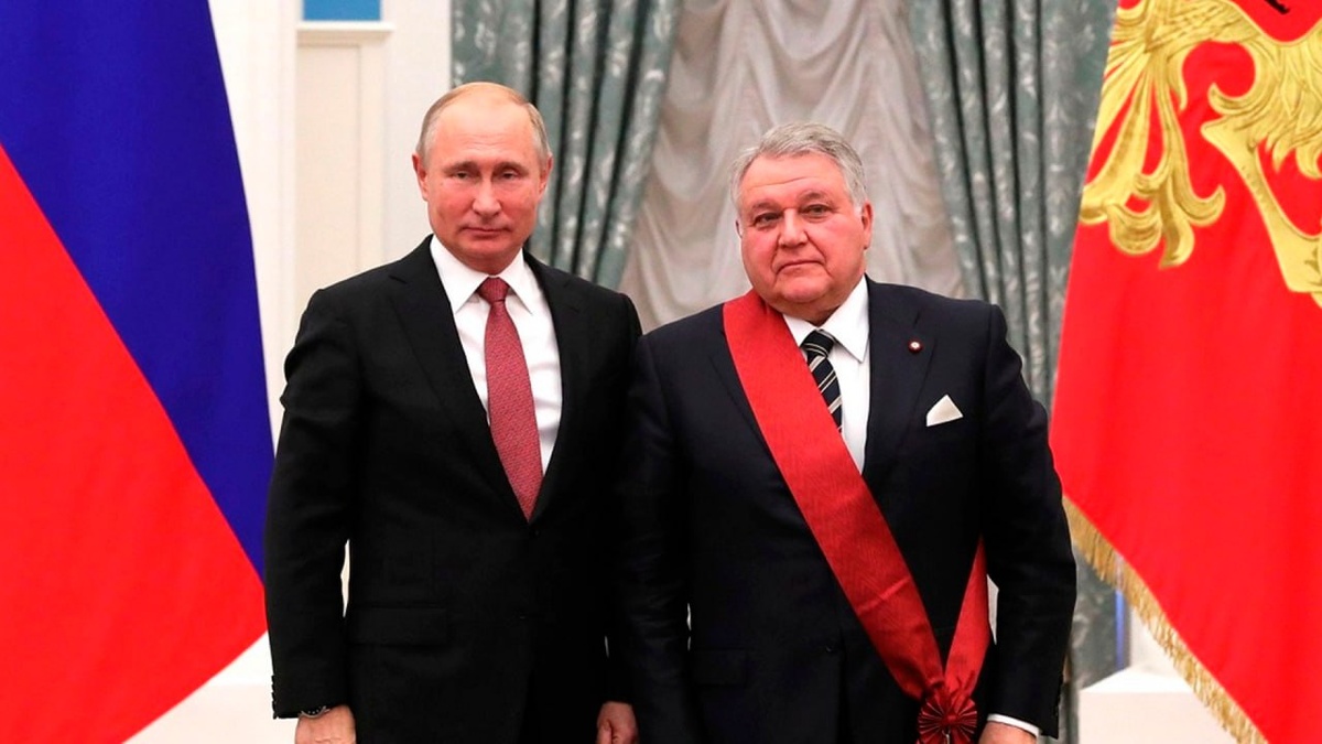 Голый король с украинской фамилией Ковальчук