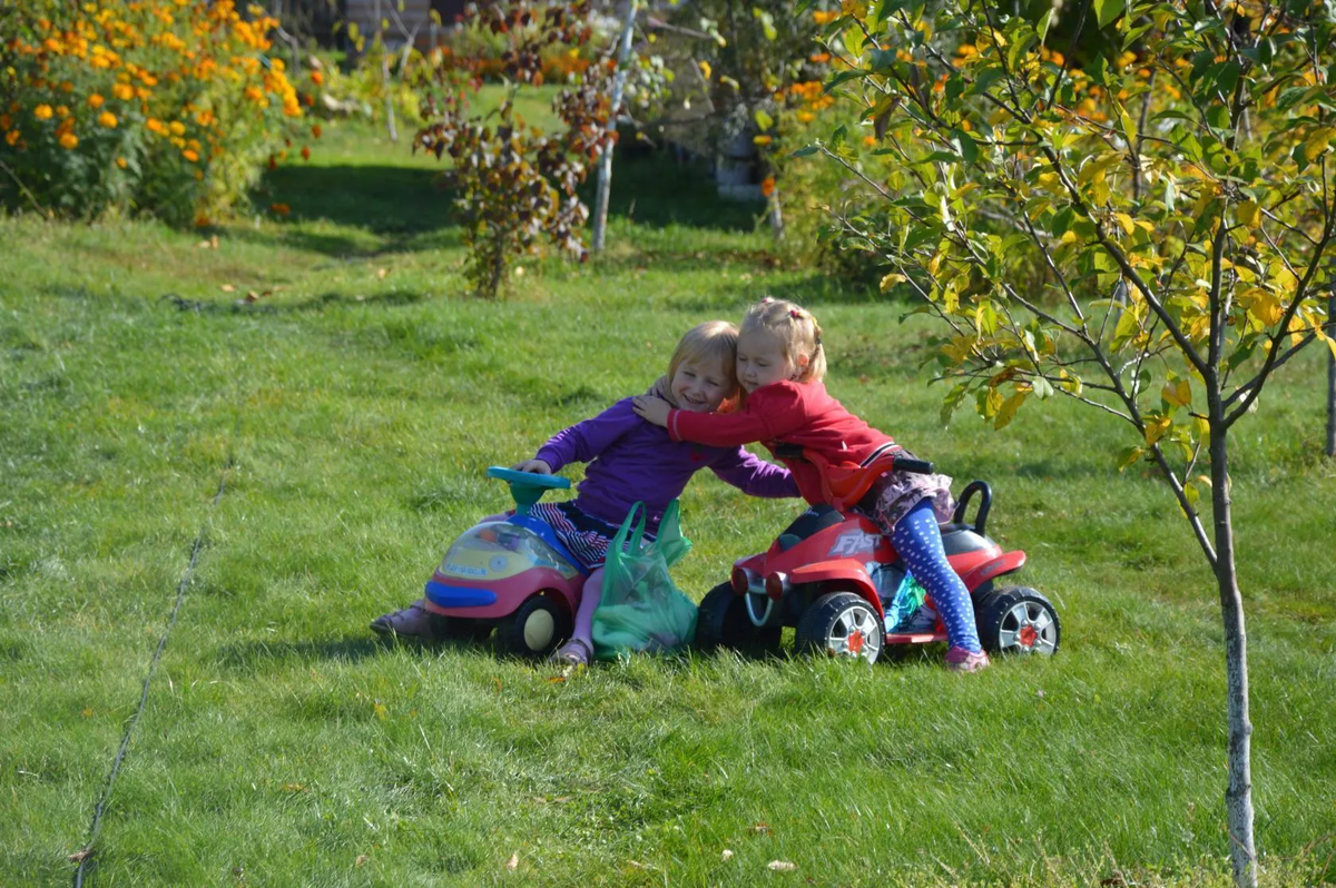 Обнимашки чуть ли не десять лет назад.