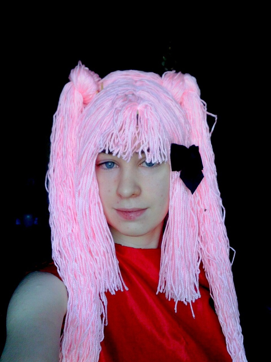 Ориби Каммпирр. Парик самодельный из мягких ниток с хвостиками и чёлкой © Copyright: Ориби Каммпирр