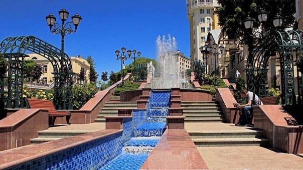 Кисловодск. Запушенный в 90-е и расцветающий в XXI веке. Часть вторая.