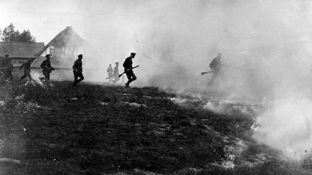 Газовая атака, Первая мировая война. Солдаты в противогазах.