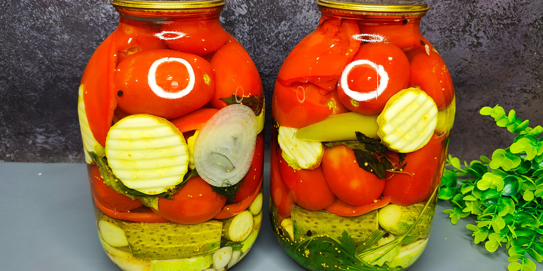 Закрываю так уже больше 10 лет: вкуснейшие помидоры и огурцы, до зимы никогда не остаются