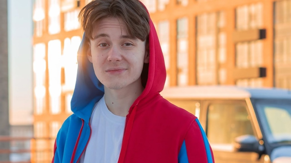 Он мой любимый блогер