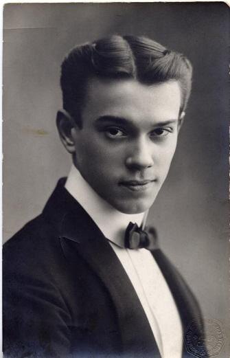 Фотограф Карл Фишер. Вацлав Нижинский, 1909 год, Санкт-Петербургский государственный музей театрального и музыкального искусства © Public domain