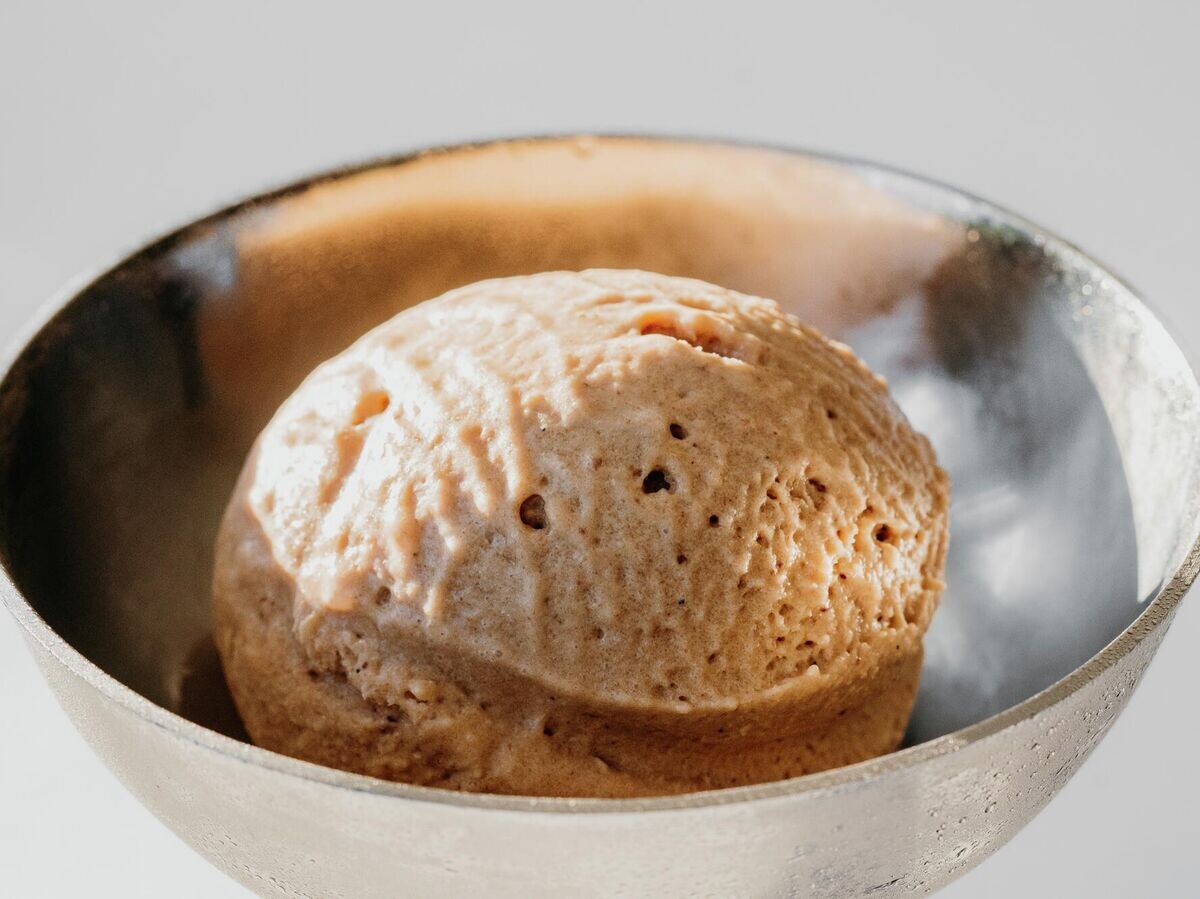    Мороженое с черносливом и коньяком© Фото : предоставлено рестораном "Savva"