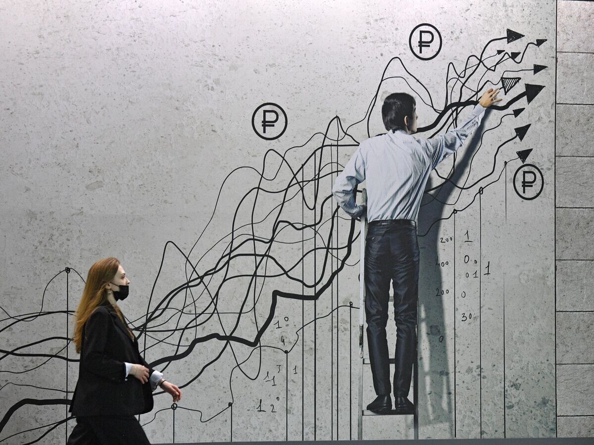    Участница Петербургского международного экономического форума в конгрессно-выставочном центре "Экспофорум"© РИА Новости / Евгений Биятов