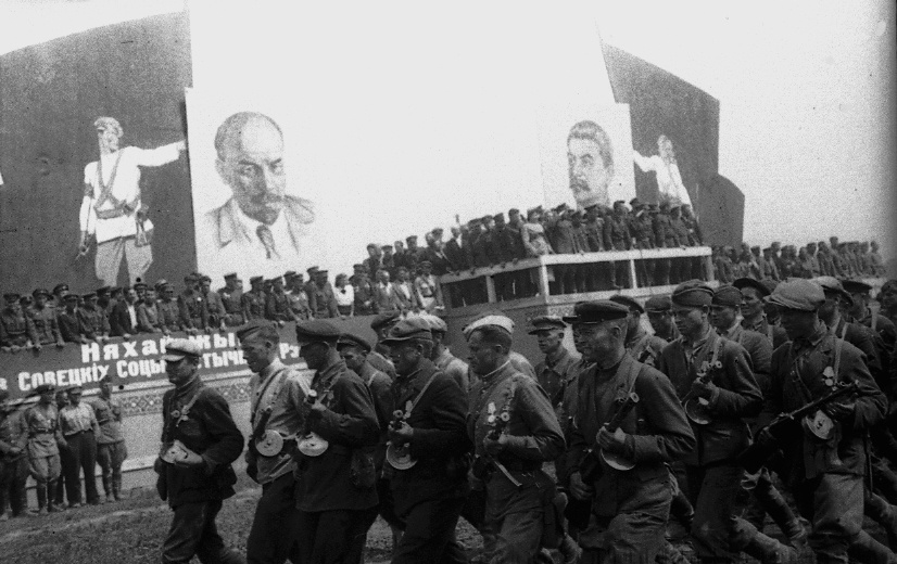 Парад партизан в Минске: как в столице Белоруссии чествовали "лесных воинов"