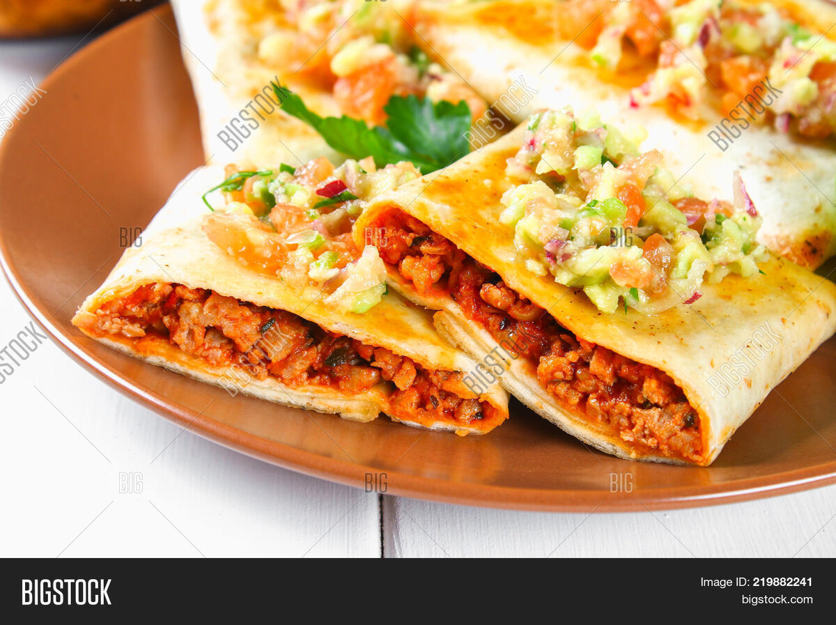    Блины-тако с фаршем и гуакамоле взорвут ваш вкус