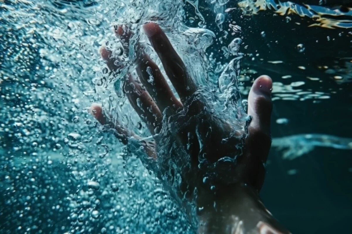    В центре Омска в реке утонул человек