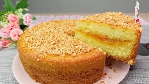 Иногда так хочется чего-нибудь вкусненького к чаю, но времени на сложные рецепты нет совершенно. Этот пирог – настоящая находка для таких случаев! Он готовится буквально "на коленке" из самых простых ингредиентов, а результат превосходит все ожидания. Итак, приступаем!