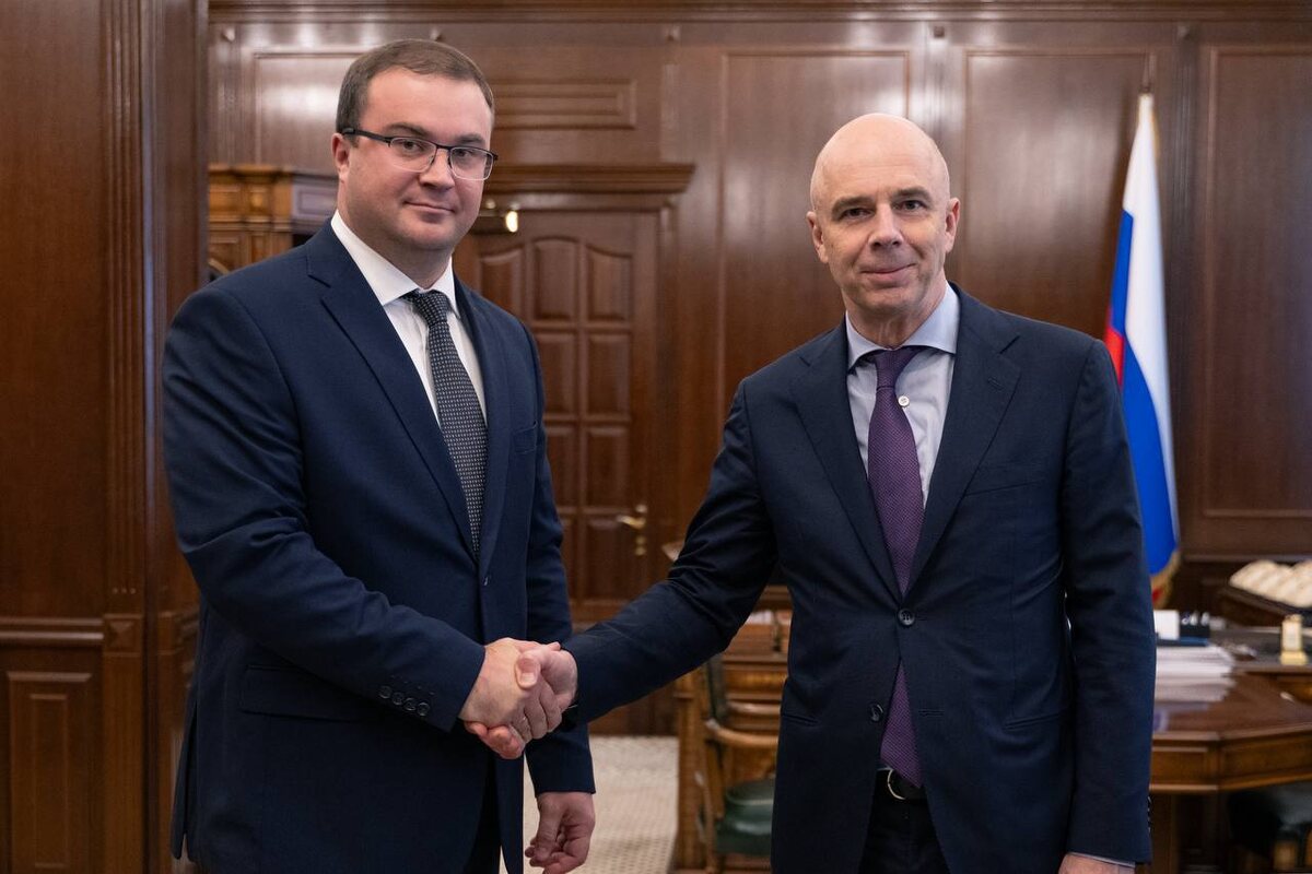    Виталий Хоценко и Антон Силуанов. Фото пресс-службы правительства Омской области