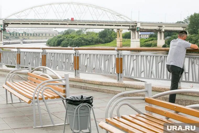 Новый мост расположится между улицами Челюскинцев и Профсоюзной. Фото: Денис Моргунов © URA.RU