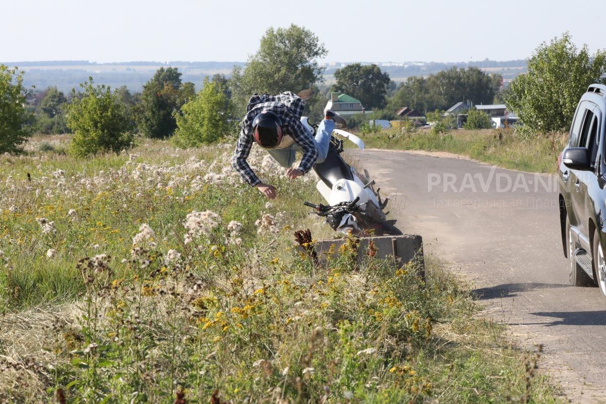   Подростки, управляющие мопедами и мотоциклами, не всегда могут оценить дорожную обстановку