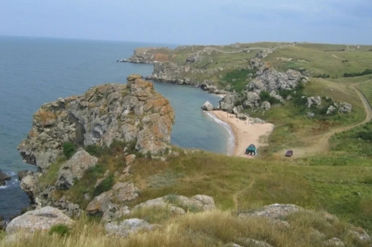     Генеральские пляжи — цепь бухт, где любят останавливаться «палаточники».