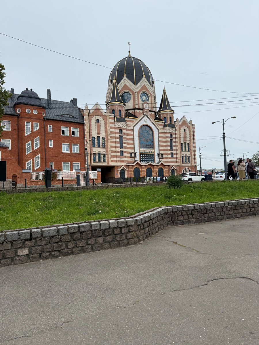 по дороге к собору любуемся архитектурой 