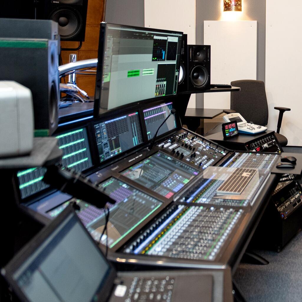 В студии Латвийского общественного медиа © CC BY-SA 2.0 / Saeima / Liena Baumane