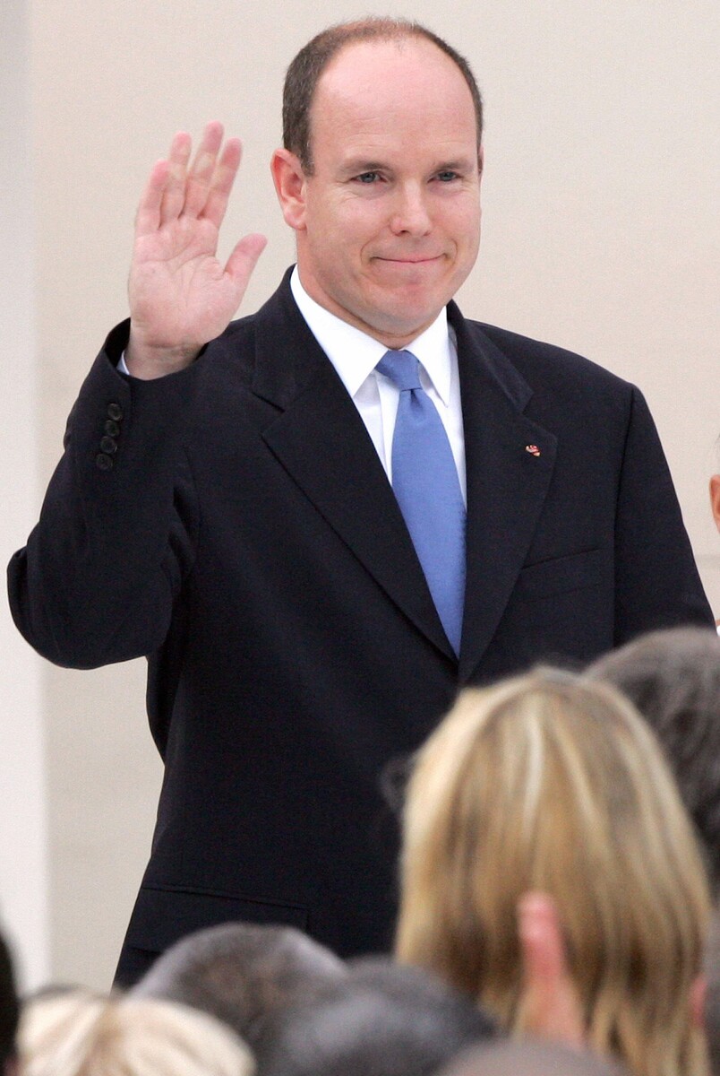 20 лет назад при вступении в должность.