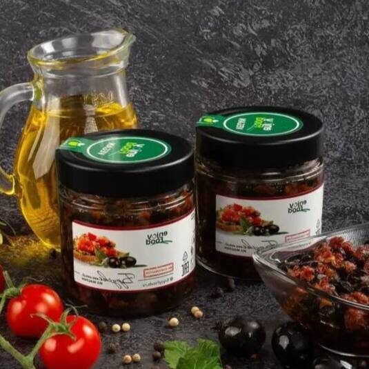 Икра из оливок и томатов 