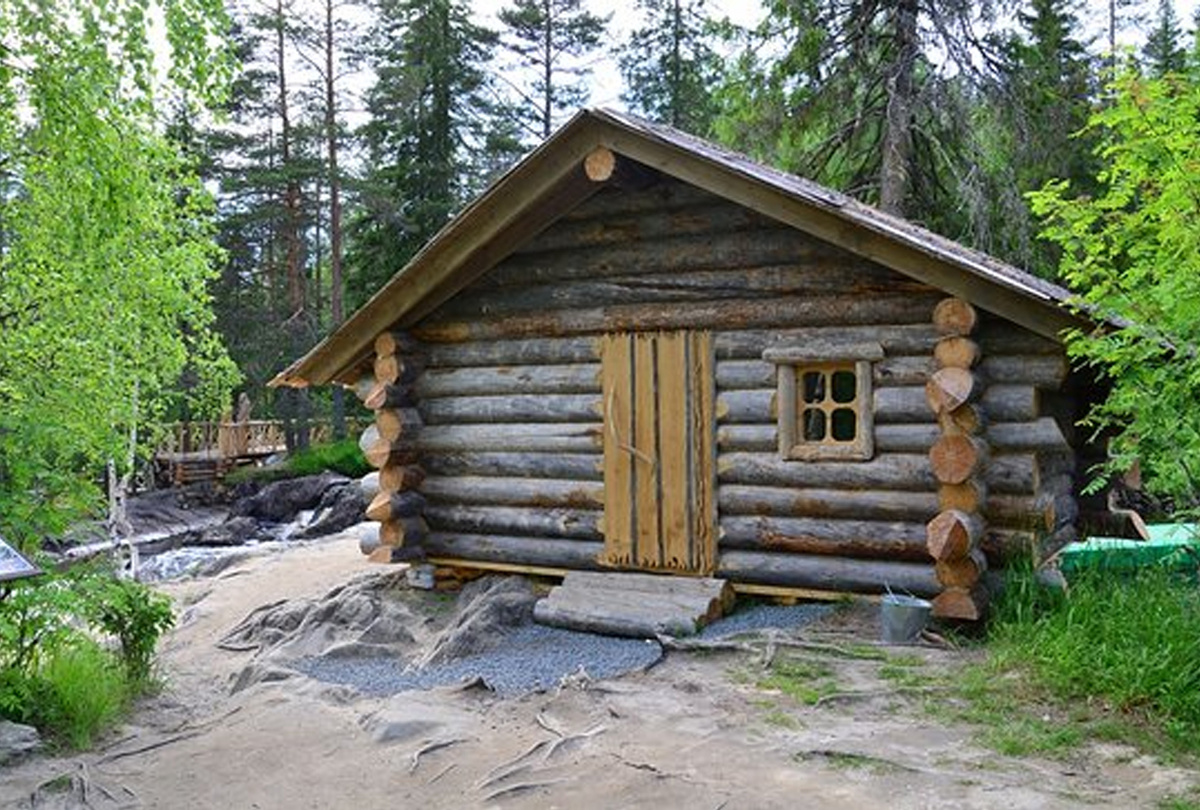 Избушка  из фильма "Темный мир". Источник - https://www.tripadvisor.ru/