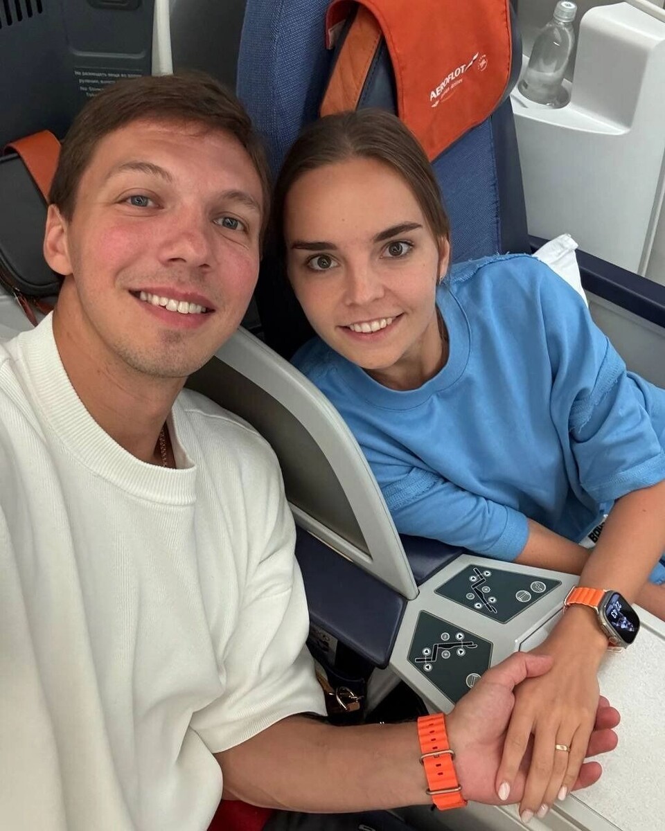     Источник: Telegram-канал «Arina and Dina Averins»