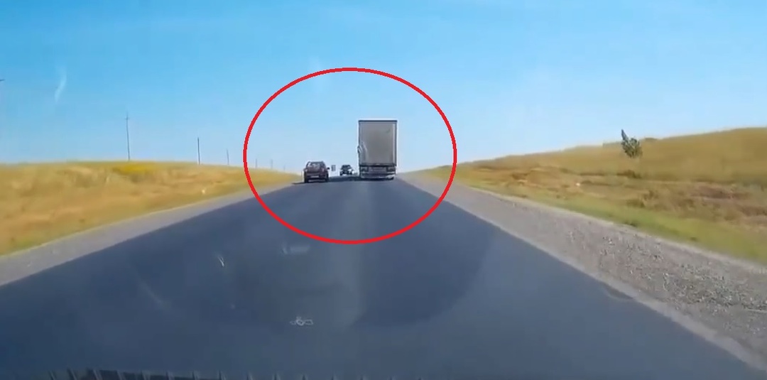 Что делать, если встречка летит на вас лоб в лоб: 5 главных ошибок, которые нельзя совершать