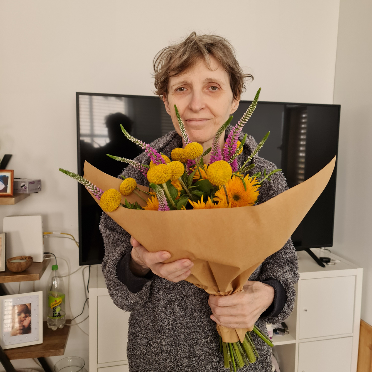 Это апрель 2025г, ещё в прошлой квартире, вот это фото показывает, что я за гранью...очередной шанс выжить я получила...🙏🏻🙏🏻🙏🏻