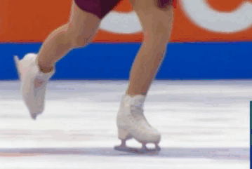 Саша прыгает 3Ф на этапе гран-при России в Сочи, 22-ой год