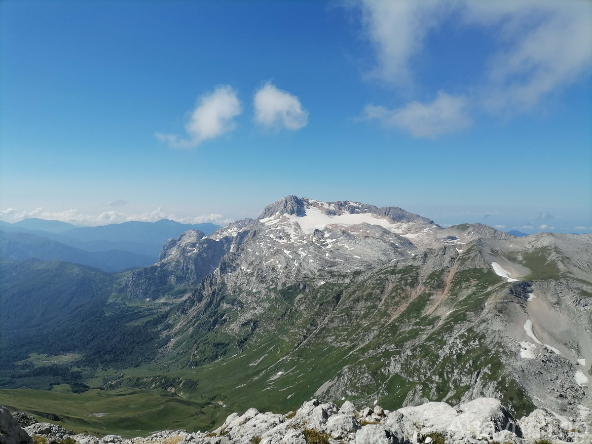 Гора Фишт - живописная вершина на Западном Кавказе, высотой 2867 метров