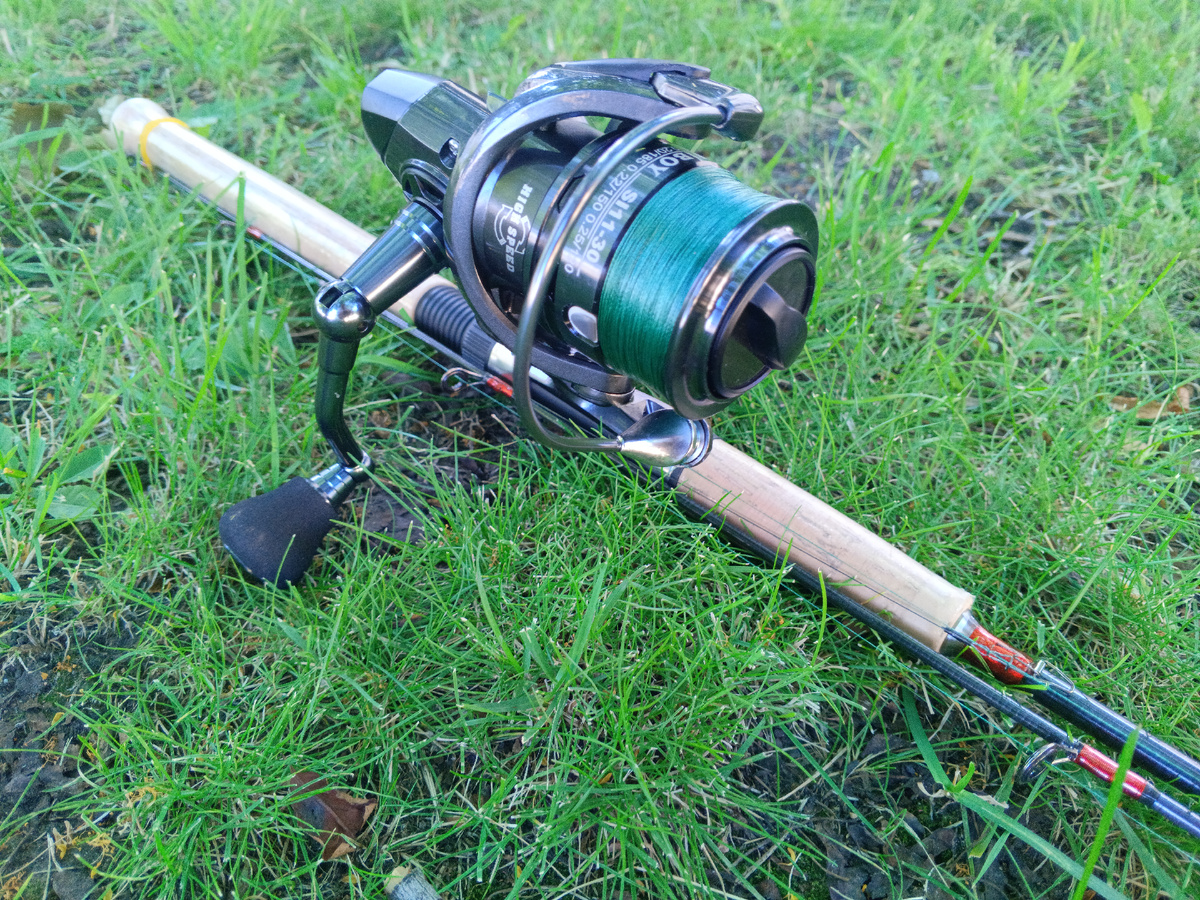 Готовые спиннинги по ссылкам в описании канала.