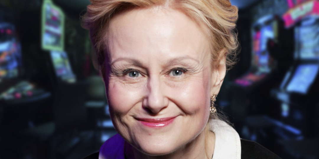 Как женщине нужно относиться к мужчине, чтобы он всегда ее любил: правдивые цитаты Дарьи Донцовой