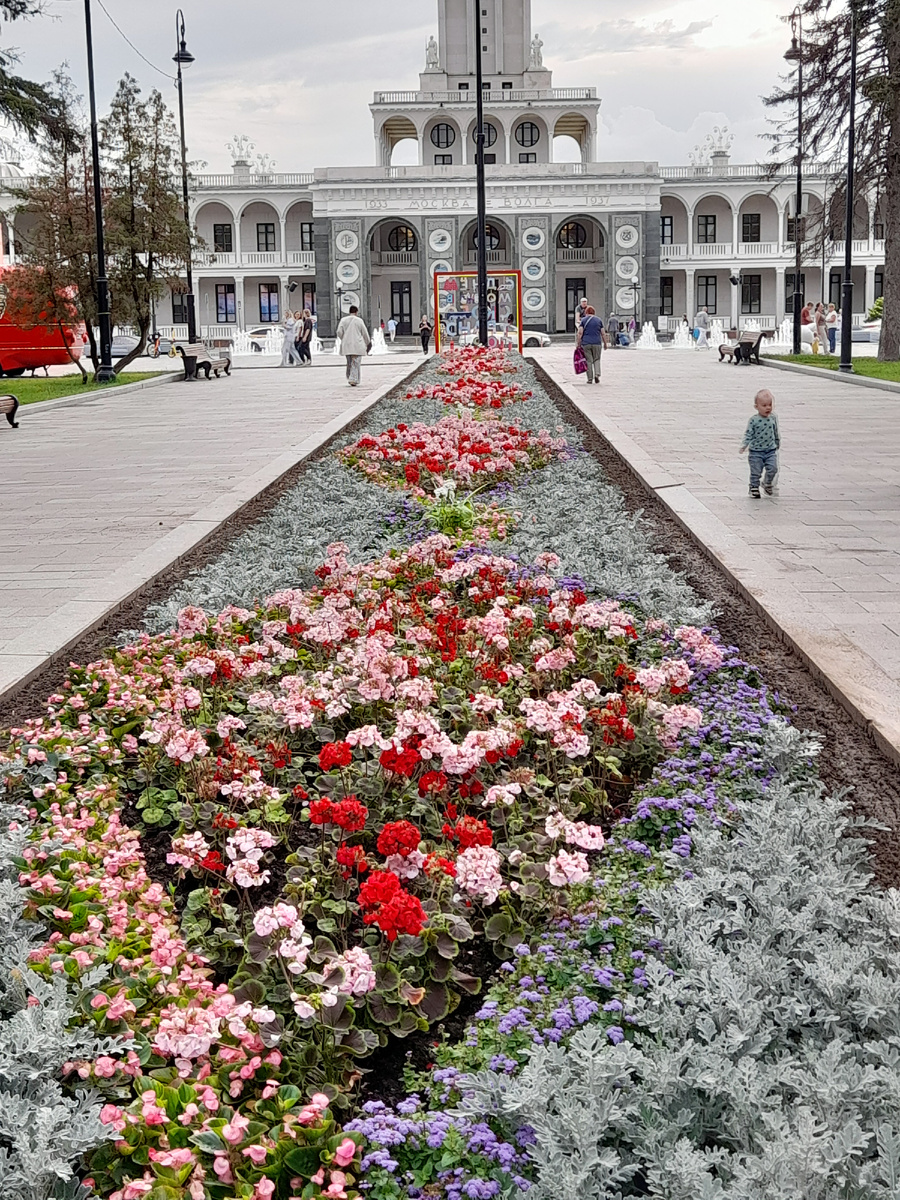 Там всегда "цветочно")