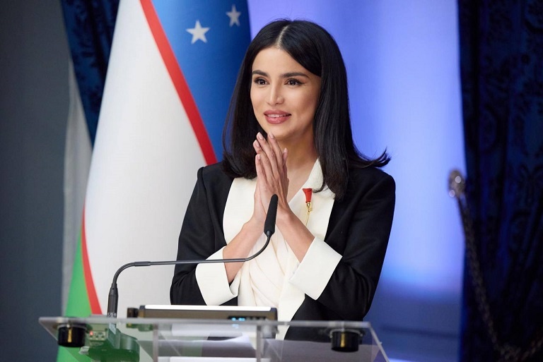 Саида Мирзиёева. Фото с сайта kun.uz