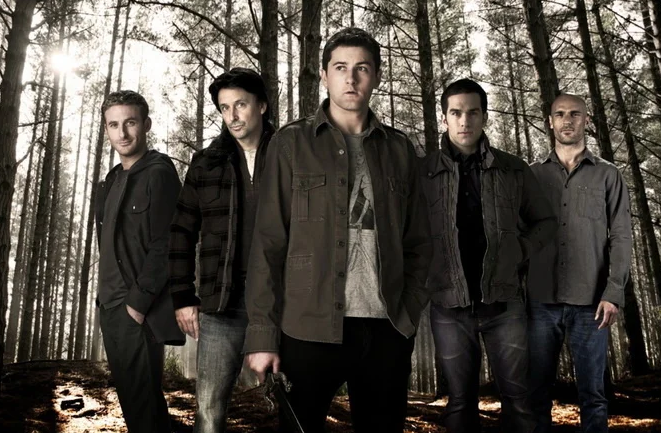 Обложка из сериала "Всемогущие Джонсоны"