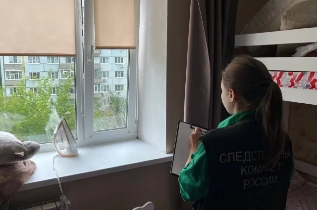    В Пензе на улице Бородина с 4-го этажа выпал ребёнок, проводится проверка